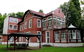 Bf Hotel